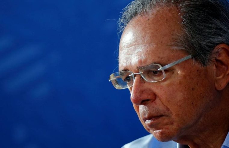 Paulo Guedes é condenado a pagar indenização de R$ 50 mil por comparar servidores a ‘parasitas’