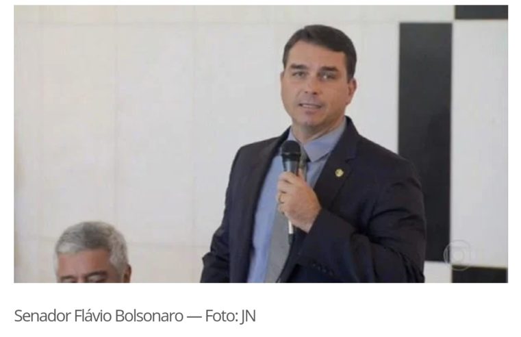 Senador Flávio Bolsonaro se filia ao Patriota