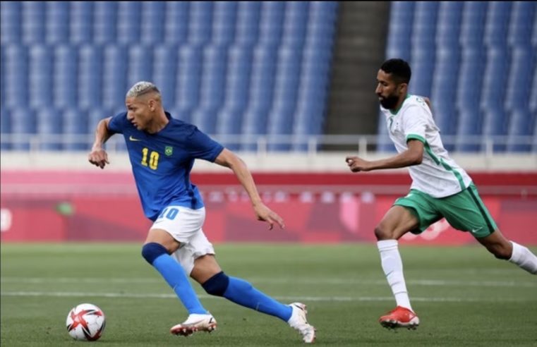 Seleção olímpica deslancha na etapa final, bate Arábia Saudita e vai às quartas de finais da Olimpíada