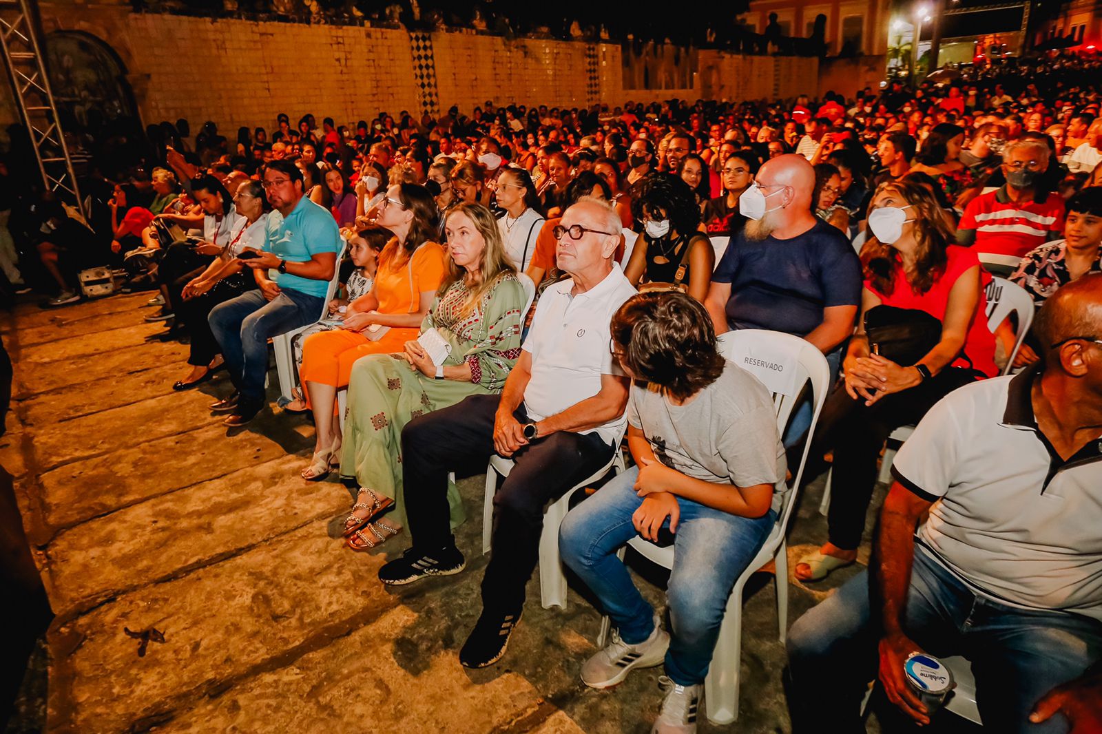 Semana SantaPrefeito assiste ao espetáculo da Paixão de Cristo no Centro Histórico