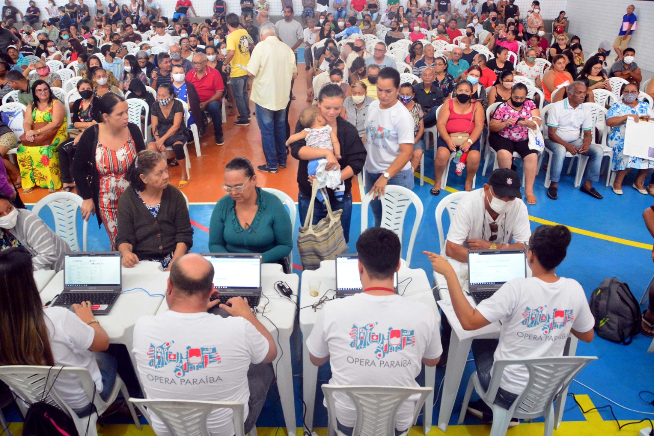 Consultas, exames e cirurgiasPrefeito acompanha atendimentos da terceira semana da Caravana da Saúde, no Valentina