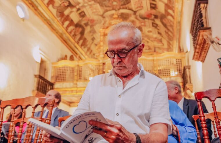 Literatura Prefeito participa de lançamento de livro da desem-bargadora Fátima Maranhão