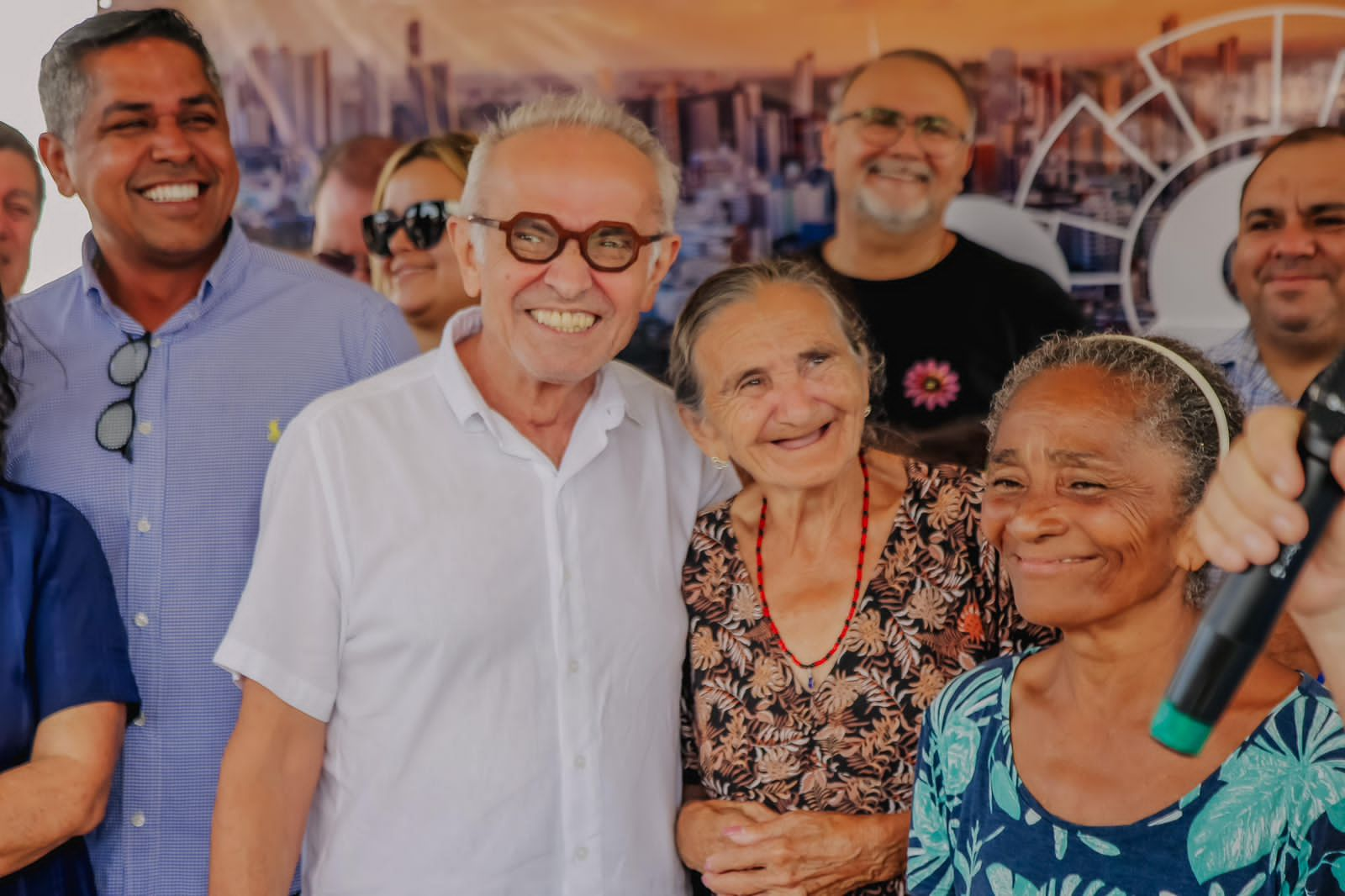 Reencontro com a históriaPrefeito autoriza obras de reconstrução da Lavanderia Comunitária de Mandacaru, com ampliação para oferecer capacitação e geração de renda